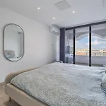Deluxe Seaview Apartament