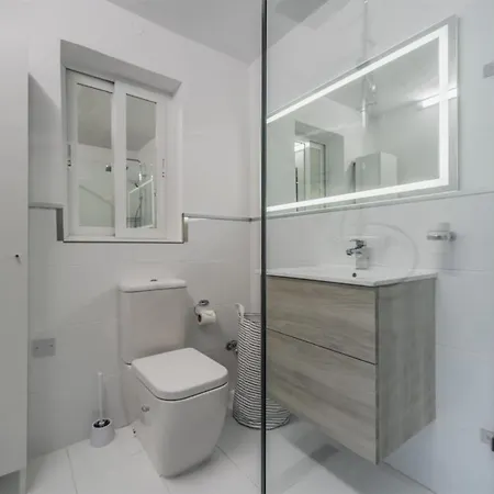 Deluxe Seaview Apartman *