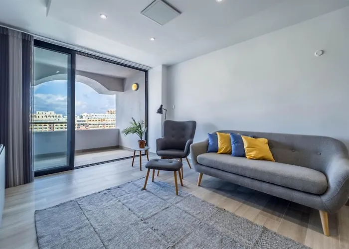 Deluxe Seaview Saint Julian's