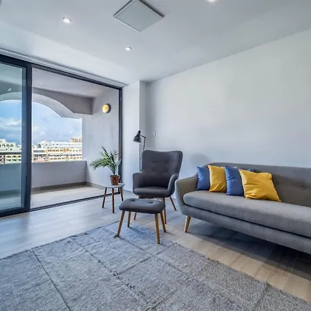 Deluxe Seaview St. Julian's